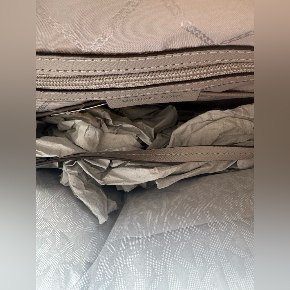 Michael Kors Tote Grey - Picture 4 of 5
